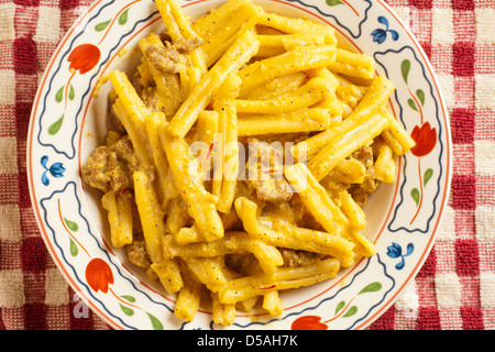 Strozzapreti Alla Pastora klassische italienische Pasta und Schweinefleisch Gericht Stockfoto