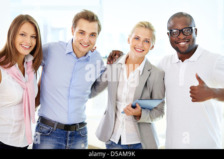 Porträt der erfolgreichen Geschäftstätigkeit zusammen Freunde Stockfoto