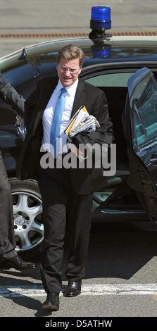 Der deutsche Außenminister Guido Westerwelle überlässt der deutsch-russischen Konsultationen aus Berlin, 14. Juli 2010. Foto: Hannibal Stockfoto