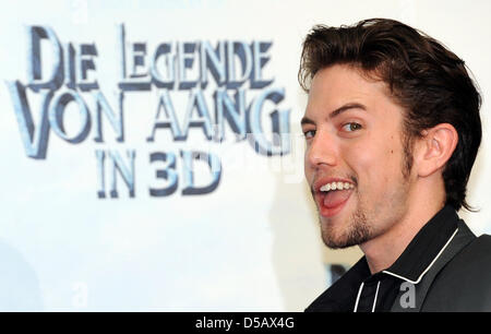 Der Schauspieler Jackson Rathbone stellt bei dem Fototermin für seinen Film "The last Airbender" in Berlin, Deutschland, Bild, aufgenommen am 14. Juli 2010. Der Film wird in den deutschen Kinos ab 19 August auf gezeigt. Foto: Britta Pedersen Stockfoto