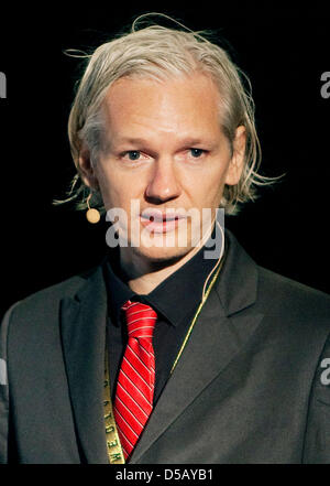 (Dpa-Datei) Ein Datei-Bild datiert 17. November 2009 von Julian Assange, Präsident und Gründer der Whistleblower-Website WikiLeaks, die neue Medien-Tage in Kopenhagen, Dänemark. Foto: Neue Medientage / Peter Erichsen Stockfoto