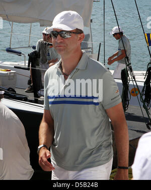 Spanische Kronprinz Felipe besucht die spanischen Könige Pokal (Copa del Rey) im Real Club Nautico de Palma de Mallorca (RNCP) vor dem Start der 29. Auflage des Kings Cup in Palma De Mallorca, Spanien, 2. August 2010 Foto: Albert Nieboer Niederlande, Stockfoto