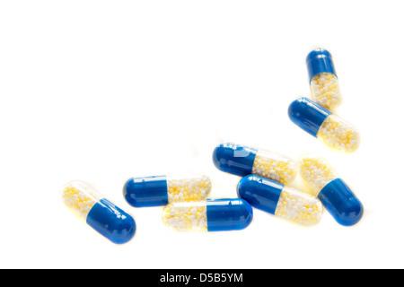 Tabletten Tabletten isoliert auf weiss Stockfoto