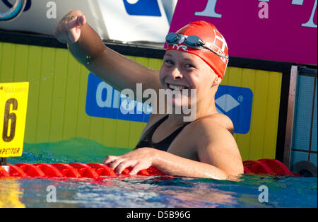 Dänische Schwimmerin Lotte Friis lächelt nach den Frauen 800 Meter Freistil bei den schwimmen Europameisterschaften im Hajos Alfred-Tamas Szechy Baden Arena in Budapest, Ungarn, 12. August 2010. Foto: Bernd Thissen Stockfoto