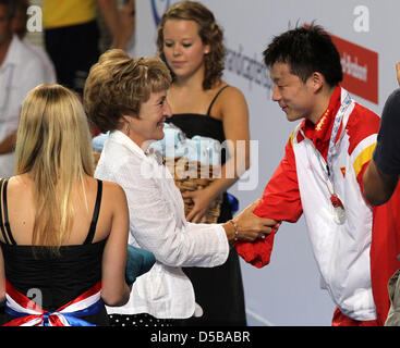 Niederländische Prinzessin Margriet besucht die Preisverleihung des Internationalen Paralympischen Komitee (IPC) Swimming World Cup 2010 in Pieter van Den Hoogenband Swimmingstadion in Eindhoven, Niederlande, 17. August 2010. Foto-Albert Nieboer / Niederlande, Stockfoto
