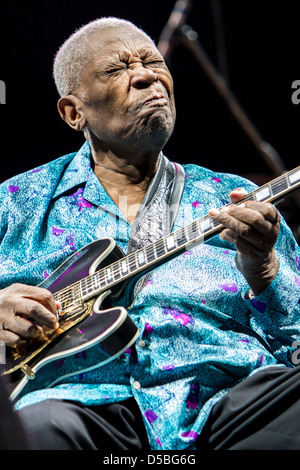 JLY 12, 2012 - die Legende des Blues, die B.B.King bei Ippodromo del Galoppo, Mailand, Italien führt Stockfoto