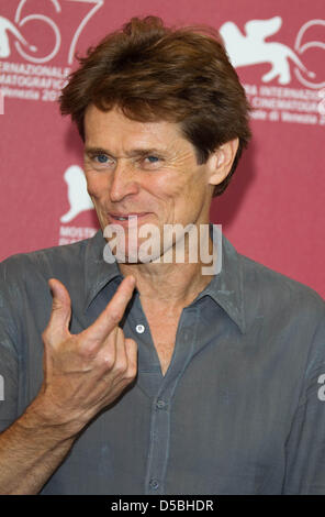 US-Schauspieler Willem Dafoe besucht den Fototermin 'Frau' auf dem 67. jährlichen Venedig Film Festival in Venedig, Italien, 4. September 2010. Das Festival läuft vom 01 bis 11. September 2010. Foto: Hubert Boesl Stockfoto