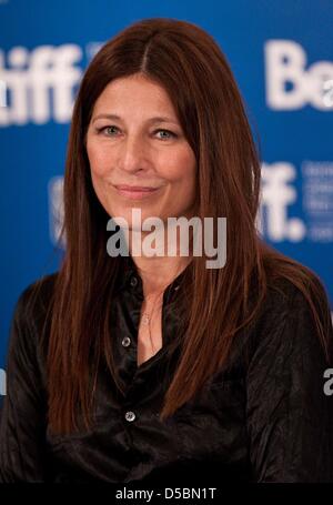 Schauspielerin Catherine Keener besucht die Pressekonferenz des "Vertrauens" bei dem Toronto International Film Festival 2010 im Hotel Hyatt Regency in Toronto, Kanada, 11. September 2010. Foto: Hubert Boesl Stockfoto