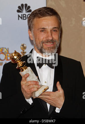 Österreichische Schauspieler Christoph Waltz, Gewinner des beste Leistung durch einen Schauspieler In eine Nebenrolle in einem Kinofilm für "Inglourious Basterds" im Presseraum auf der 67. Golden Globe Awards in Los Angeles, USA, 17. Januar 2010. Die Golden Globes Ehre Exzellenz in Kino und Fernsehen. Foto: Hubert Boesl Stockfoto