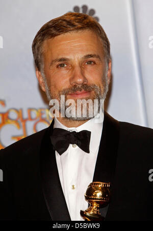 Österreichische Schauspieler Christoph Waltz, Gewinner des beste Leistung durch einen Schauspieler In eine Nebenrolle in einem Kinofilm für "Inglourious Basterds" im Presseraum auf der 67. Golden Globe Awards in Los Angeles, USA, 17. Januar 2010. Die Golden Globes Ehre Exzellenz in Kino und Fernsehen. Foto: Hubert Boesl Stockfoto