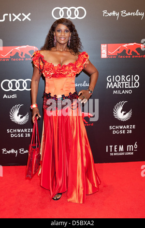 Liz Baffoe auf Bunte New Faces Award Fashion. Düsseldorf - 25.07.2011. Stockfoto