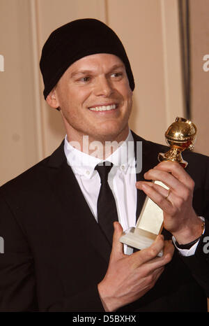 US-Schauspieler Michael C. Hall posiert mit seine beste Leistung durch einen Schauspieler in einer Fernsehserie - Drama Award für "Dexter" im Presseraum auf der 67. Golden Globe Awards in Los Angeles, Kalifornien, USA, 17. Januar 2010. Die Golden Globes Ehre Exzellenz in Kino und Fernsehen. Michael C. Hall ist der Genesung von Krebs. Foto: Hubert Boesl Stockfoto