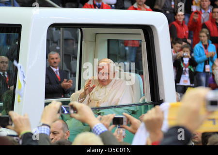 Papst Benedict XVI. feiert Messe im Olympiastadion. Berlin, Deutschland Stockfoto