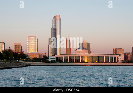 SHEDD AQUARIUM SEEUFER SKYLINE VON DOWNTOWN CHICAGO ILLINOIS USA Stockfoto