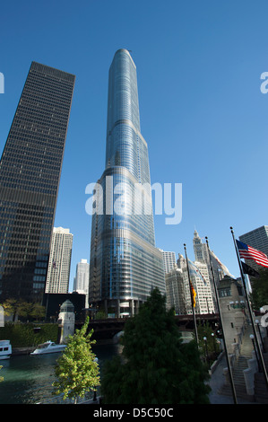 TRUMP INTERNATIONAL HOTEL TOWER (© SKIDMORE OWINGS MERRILL 2009) SCHLEIFE DOWNTOWN CHICAGO ILLINOIS USA Stockfoto