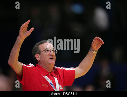 Handball-Europameisterschaft in Österreich: bin Samstag (30.01.2010) in Wien. Semis, Fernsehreihe - Polen. Der Kroatische Trainer Lino Cervar Gibt Taktische Anweisungen. Foto: Jens Wolf dpa Stockfoto