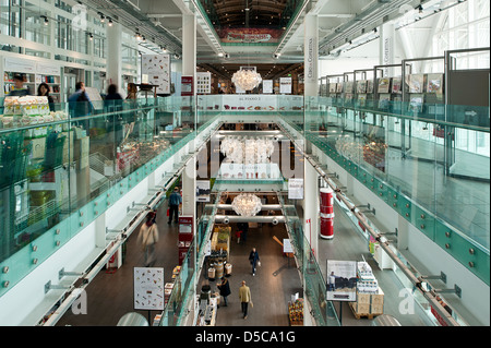 Eataly, Rom. Italian Food Emporium und Restaurants. Das ehemalige Terminal Ostiense. Rom, Italien Stockfoto