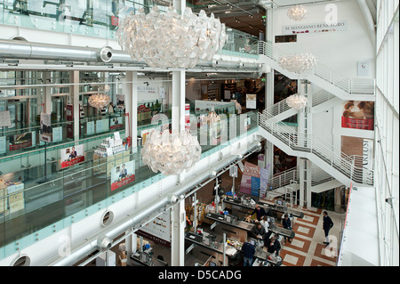 Eataly, Rom. Italian Food Emporium und Restaurants. Das ehemalige Terminal Ostiense. Rom, Italien Stockfoto