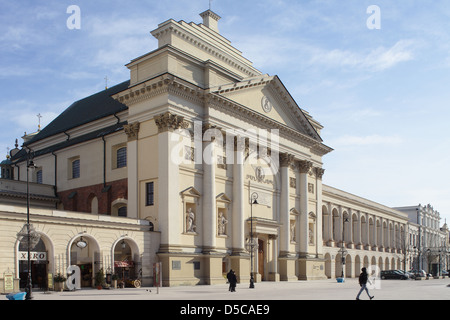 Warschau, Polen, St.-Annen Kirche in Cracow Vorort Stockfoto