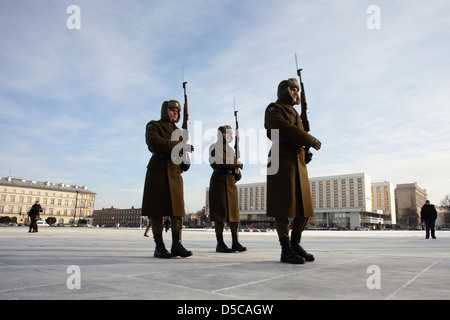 Warschau, Polen, Wachabloesung am Grab des unbekannten Soldaten Stockfoto