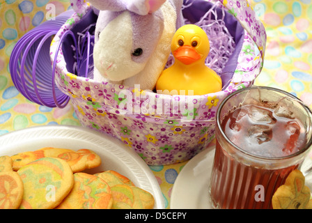 Ostern-Tee und Gebäck Stockfoto