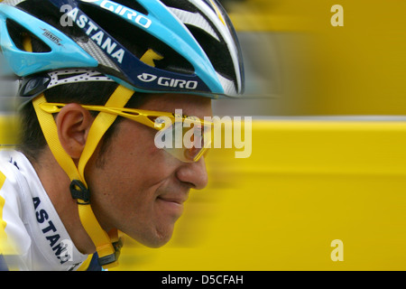 Alberto Contador zum Jahresbeginn 2009 Tour de France Etappe in Girona, Spanien Stockfoto