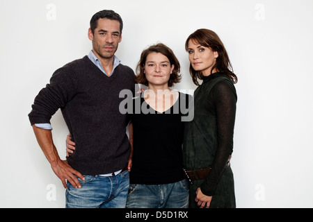 Tobias Oertel, Direktor Franziska Meletzky und Anja Kling bei einem Fototermin für den Film "Es ist Noch Nicht Vorbei" an Das Stockfoto