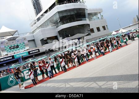 24. März 2013, Sepang, Malaysia - Raster Fahrerpräsentation vor dem letzten Rennen Formel einer malaysischen Grand Prix 2013 in Sepang International Circuit. (Foto von Robertus Pudyanto/AFLO) Stockfoto