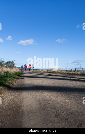 Wanderer zu Fuß in Aberdeenshire, Schottland. Stockfoto