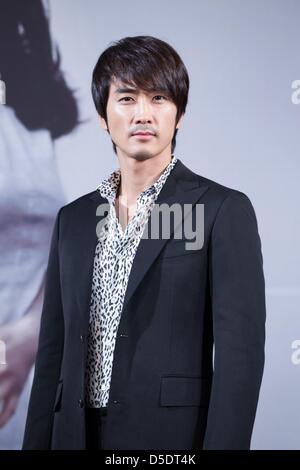 Song Seung-Heon besuchten Pressekonferenz der MBC neue TV-Drama Mann verliebt in Seoul, Korea am Mittwoch, 27. März 2013. Stockfoto