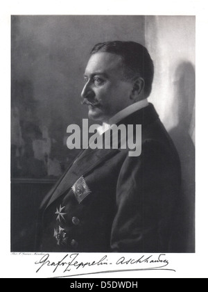 Ein Porträt von Ferdinand Graf von Zeppelin, einem Pionier des Luftschiffes Zeppelin. Das Bild zeigt ihn im Profil, mit Unterschrift und Medaillen. Stockfoto