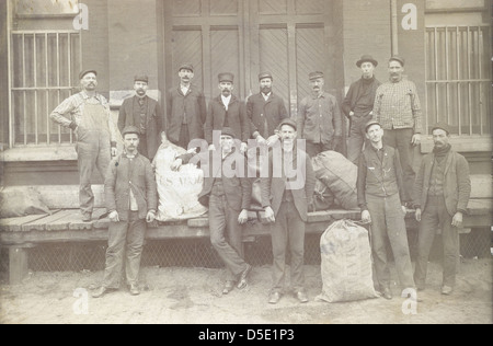 Foto von Eisenbahn-Mail-Dienst Angestellte in Kansas City, Missouri Stockfoto