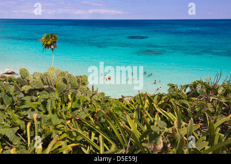 Touristen am Strand, Tulum, Quintana Roo Zustand, Mexiko Stockfoto