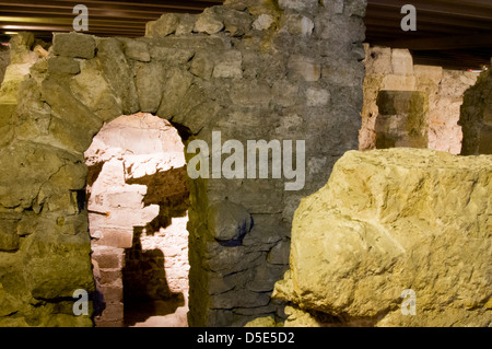 Gallo-römische Ruinen in die archäologische Krypta Paris Notre-Dame, Paris, Frankreich Stockfoto