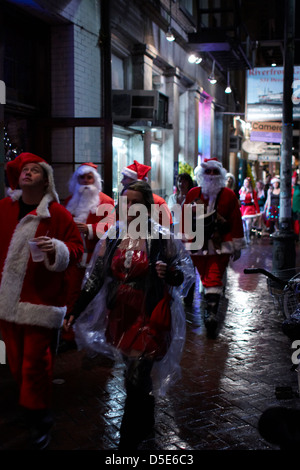 Betrunkener Weihnachtsmann Parade New Orleans Stockfoto