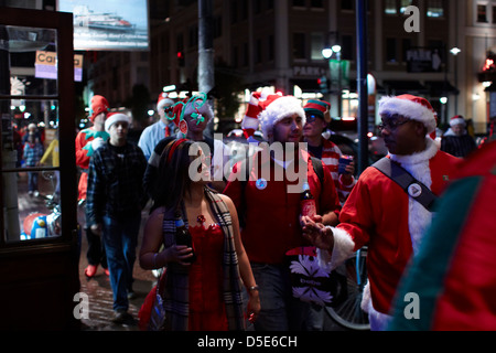 Betrunkener Weihnachtsmann Parade New Orleans Stockfoto