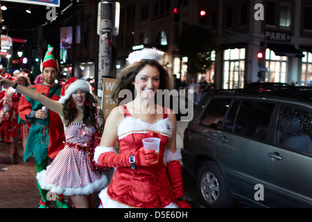 Betrunkener Weihnachtsmann Parade New Orleans Stockfoto