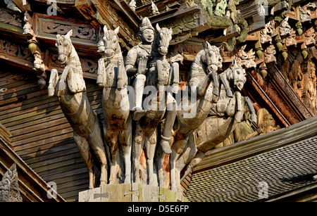 Holzschnitzereien im Heiligtum der Wahrheit Pattaya Thailand genommen auf die 28.02.2013 Stockfoto