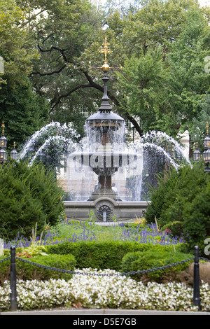 Der Brunnen im City Hall Park in New York City Stockfoto