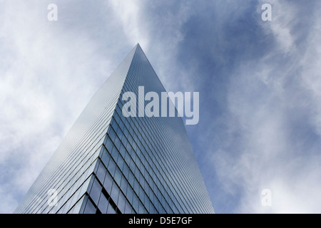 Das World Financial Center Plaza in Brookfield Platz, Bürogebäuden gegen den blauen Himmel und Wolken Stockfoto