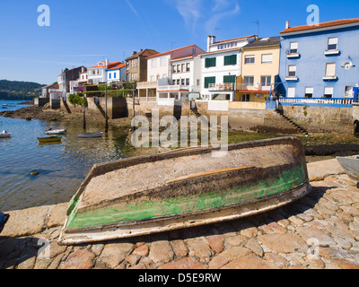 Dieser Ort heißt Netzwerke in Galicien, Spanien. Es ist ein traditionelles Dorf der galicischen Kultur und Leben vom Fischfang und Stockfoto