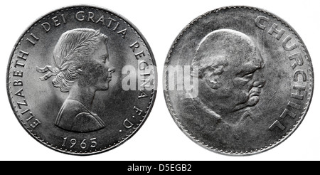 1 Krone-Münze, Königin Elizabeth II, Winston Churchill, UK, 1965, auf weißem Hintergrund Stockfoto