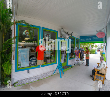 Kaufen Sie im Dorf von Boca Grande auf Gasparilla Island in Florida ein Stockfoto