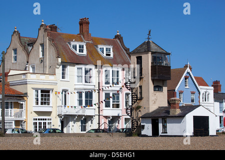 Direkt am Meer-Eigenschaften in Aldeburgh Stockfoto