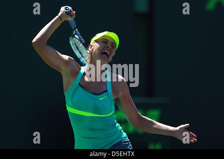 Miami, Florida, USA. 30. März 2013.  MARIA SHARAPOVA (RUS) Kämpfe gegen Serena Williams während des Endspiels der Frauen bei den Sony Open im Crandon Park Tennis Center. (Bild Kredit: Kredit: Joe Scarnici/ZUMAPRESS.com/Alamy Live-Nachrichten) Stockfoto