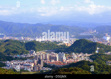 Wohngebiet Hochhäuser und Wohnblocks in Neihu District, Taipei, Taiwan. Stockfoto