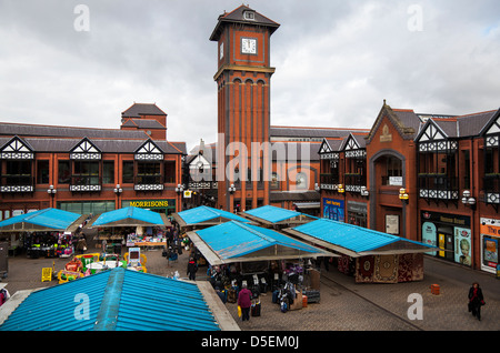 Wigan im freien   Marktständen und Clock Tower, UK Stockfoto