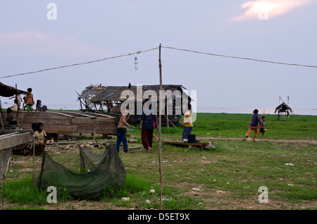 Sonnenuntergang am Kampong Khleang, Tonle Sap See, Kambodscha Stockfoto