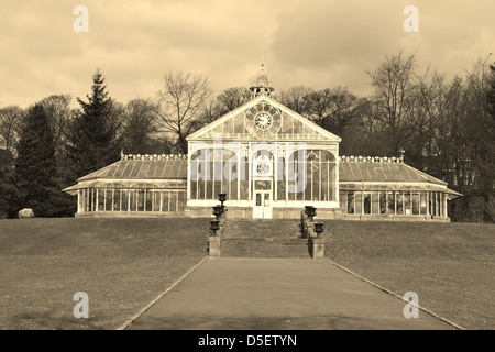 Konservatorium in Corporation Park, Blackburn Stockfoto