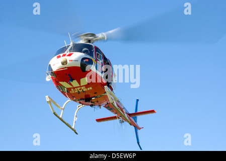 Australische Surf Rescue Helikopter Mannschaftstraining aus Moana Beach South Australia. Stockfoto